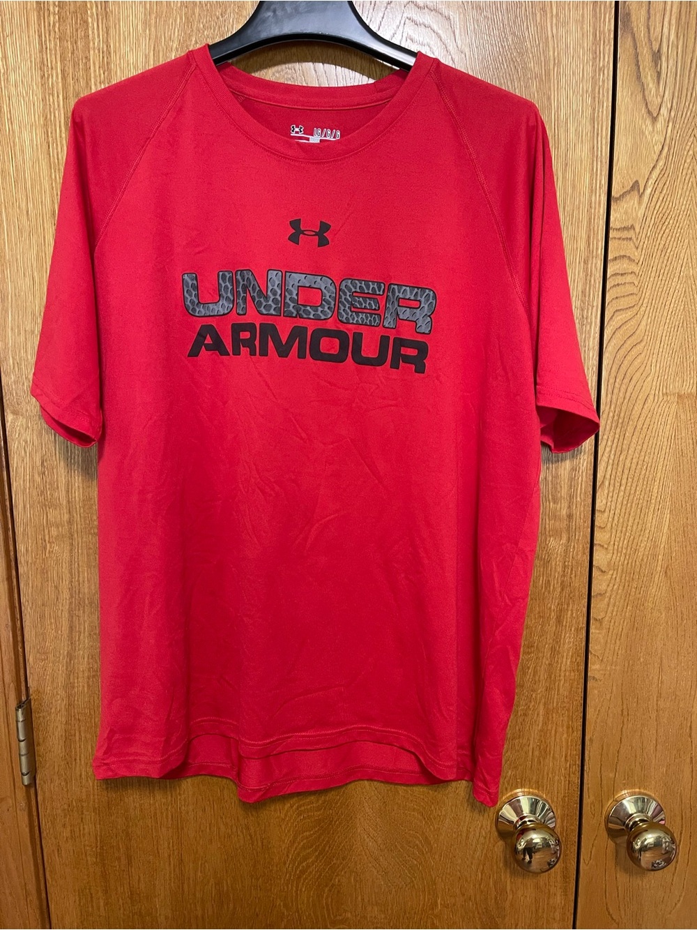 Under Armour youth Red Logo Short-Sleeve Performance Shirt